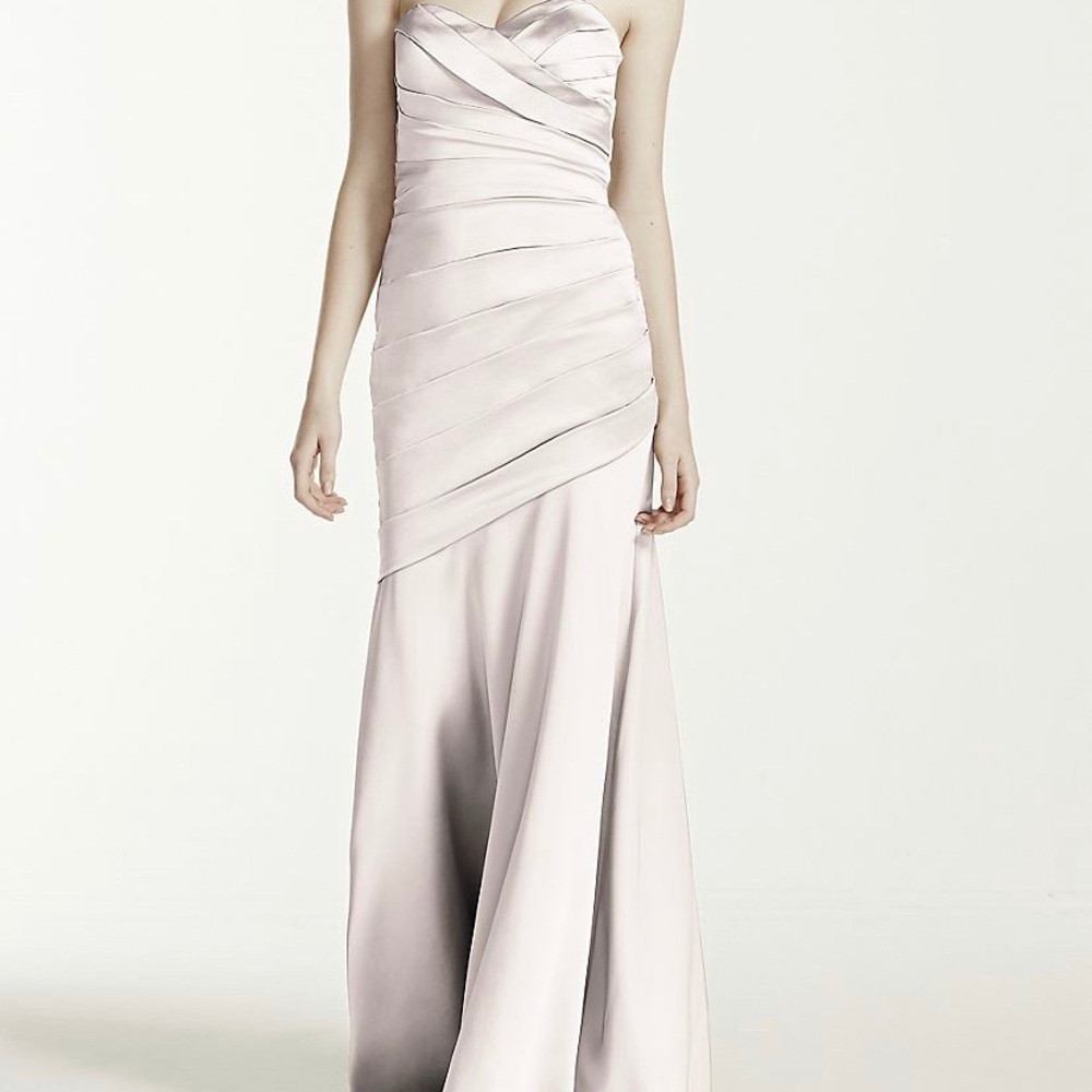 Formal satin dress color sangria - Picture 5 of 7